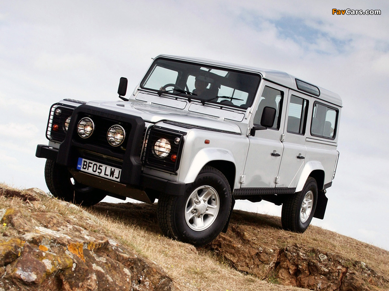 Land Rover Defender Silver Limited Edition 2005 images (800 x 600)