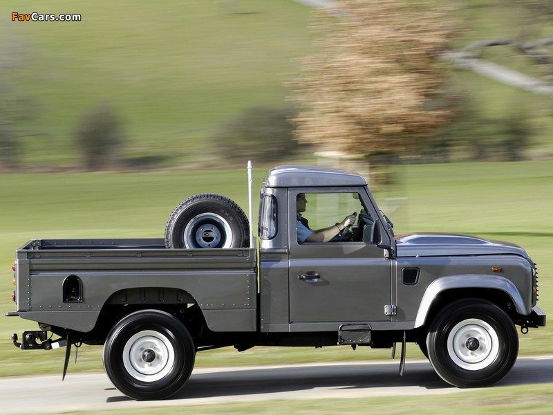 Land Rover Defender 110 High Capacity Pickup 2007 wallpapers (800 x 600)