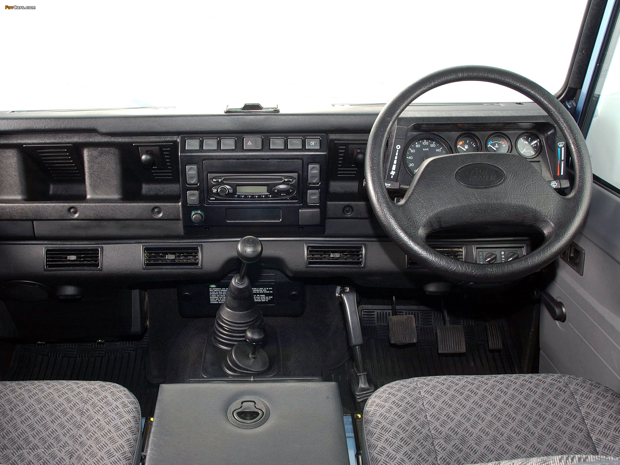 Photos of Land Rover Defender 110 Double Cab Pickup ZA-spec 1990–2007 (2048 x 1536)