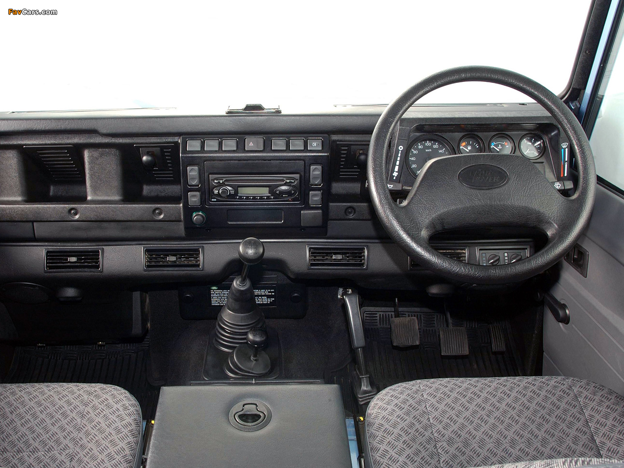 Photos of Land Rover Defender 110 Double Cab Pickup ZA-spec 1990–2007 (1280 x 960)