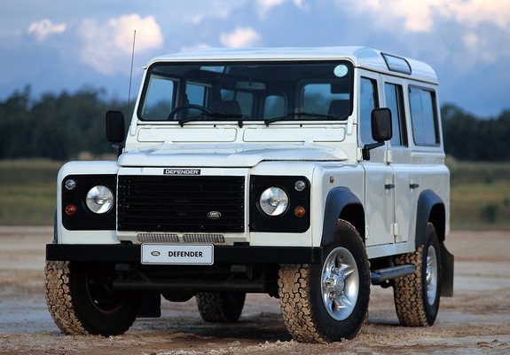 Photos of Land Rover Defender 110 Station Wagon ZA-spec 1990–2007