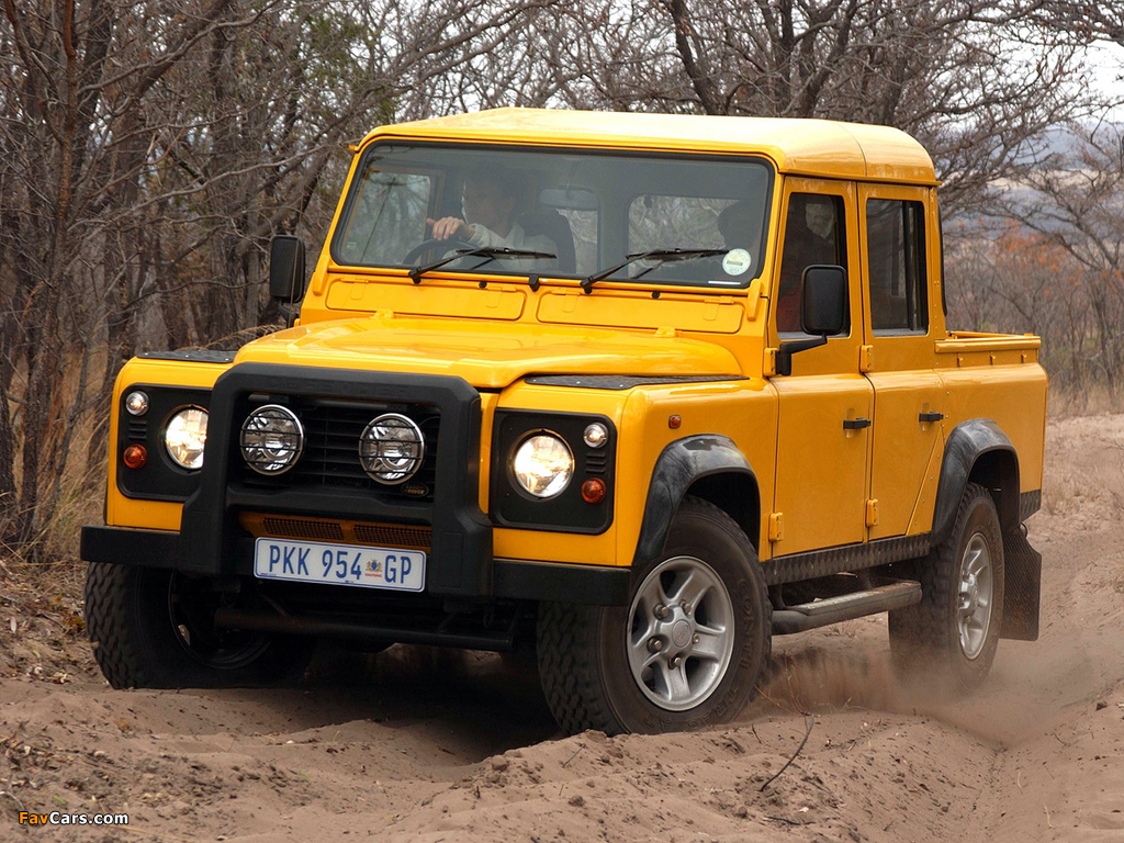 Photos of Land Rover Defender 110 Double Cab Pickup ZA-spec 1990–2007 (1024 x 768)