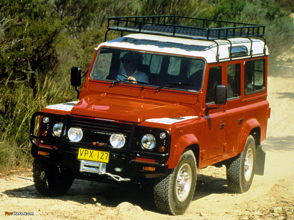 Photos of Land Rover Defender 110 Station Wagon AU-spec 1990–2007 (1024 x 768)