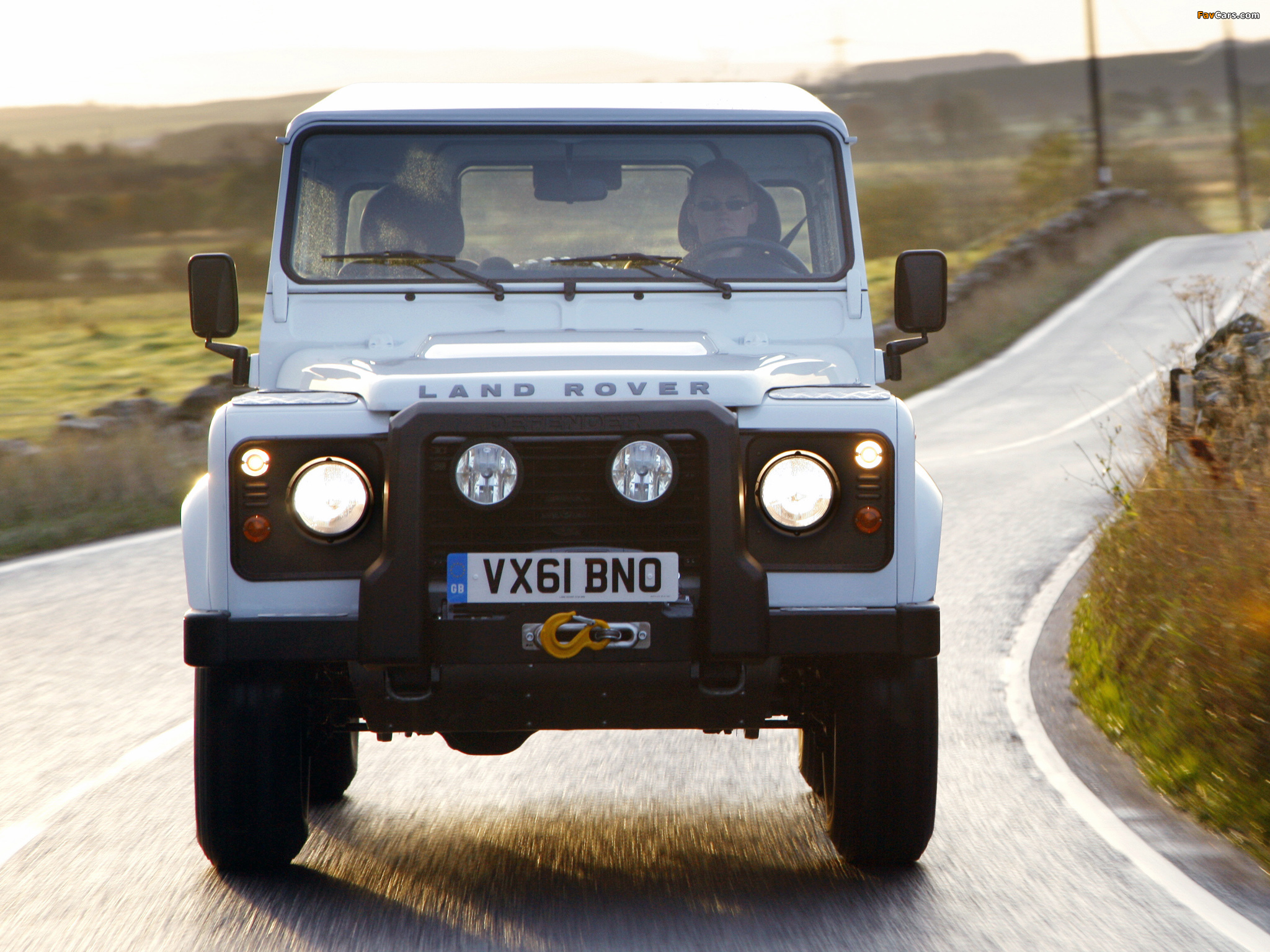 Photos of Land Rover Defender 90 Station Wagon EU-spec 2007 (2048 x 1536)