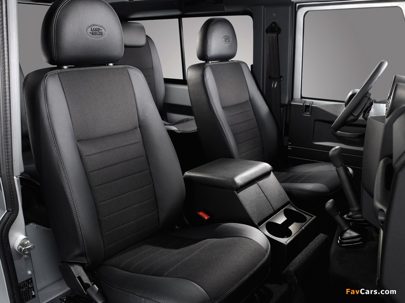 Photos of Land Rover Defender 90 Station Wagon X-Tech 2011 (800 x 600)
