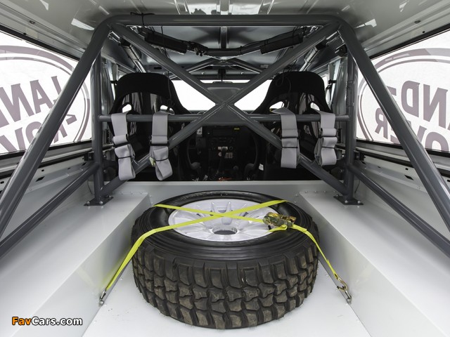 Photos of Land Rover Defender Challenge Car 2014 (640 x 480)