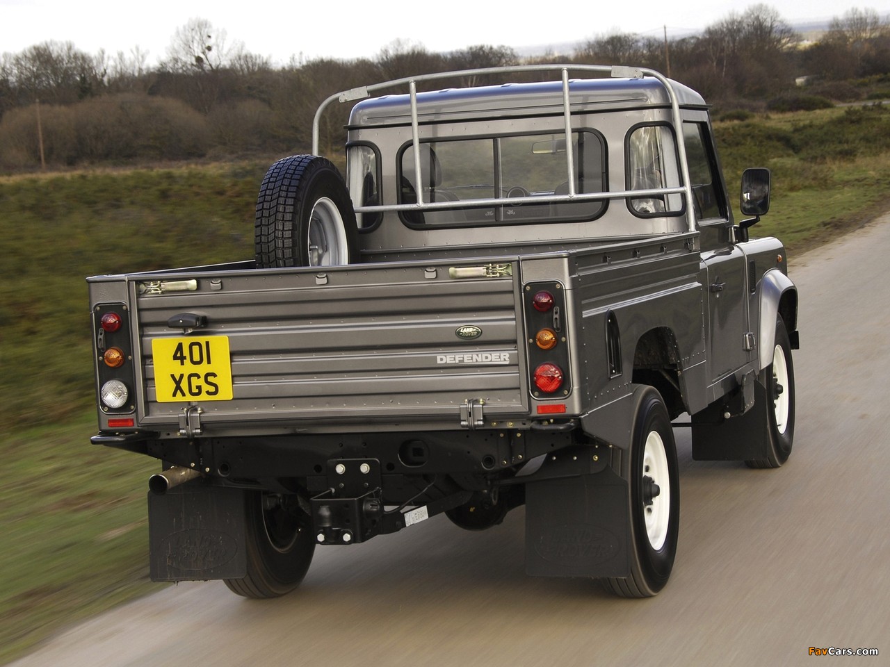 Photos of Land Rover Defender 110 High Capacity Pickup 2007 (1280 x 960)