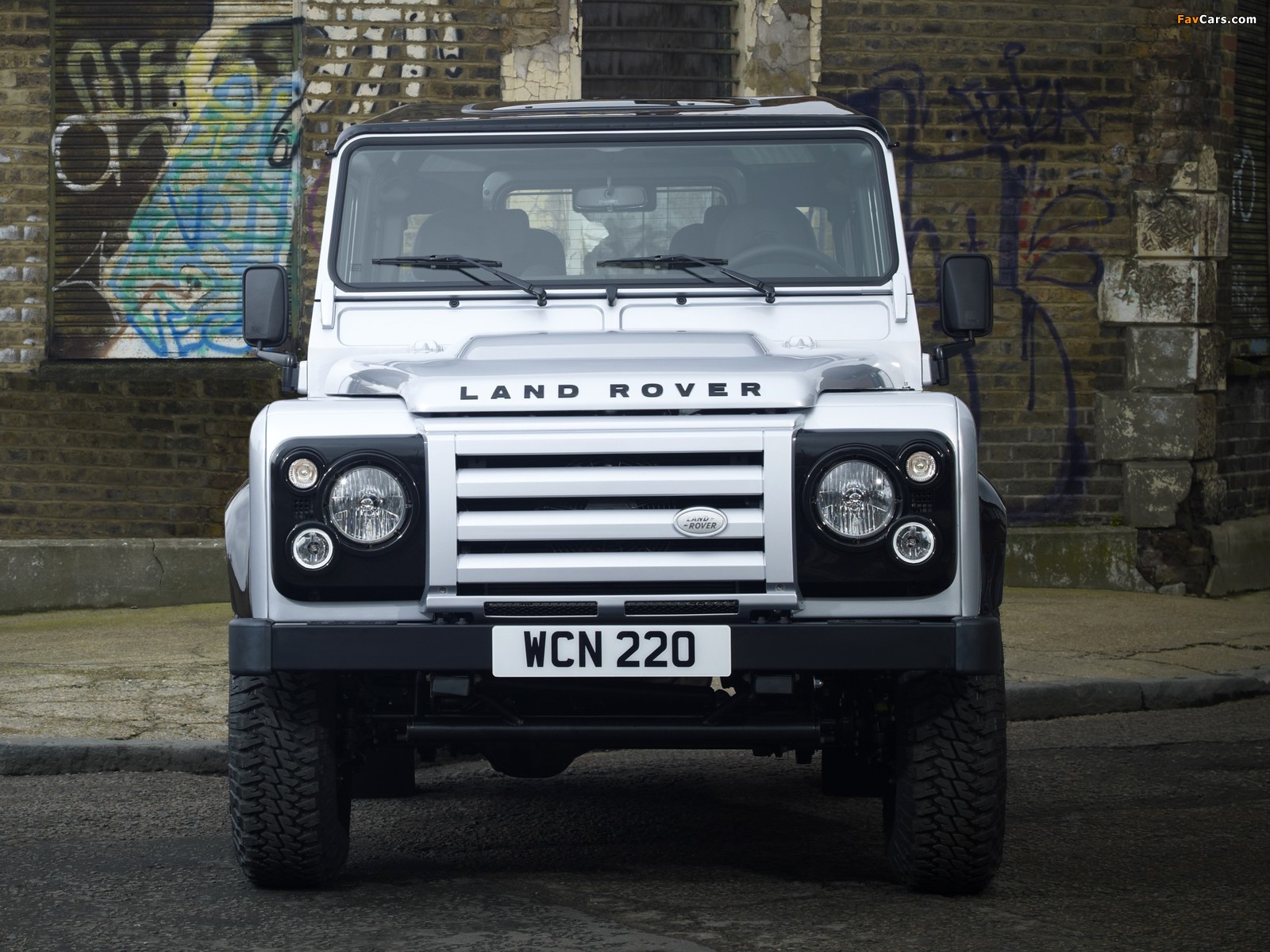 Photos of Land Rover Defender 90 Station Wagon X-Tech 2011 (1600 x 1200)