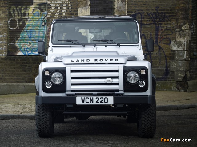 Photos of Land Rover Defender 90 Station Wagon X-Tech 2011 (640 x 480)