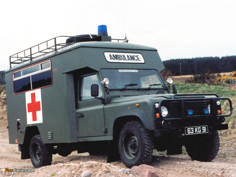 Pictures of Land Rover Defender 130 Ambulance (800 x 600)