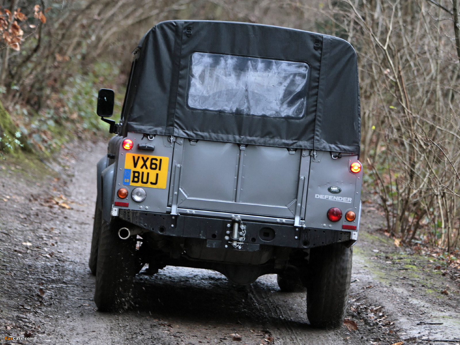 Pictures of Land Rover Defender 110 Double Cab Pickup UK-spec 2007 (1600 x 1200)