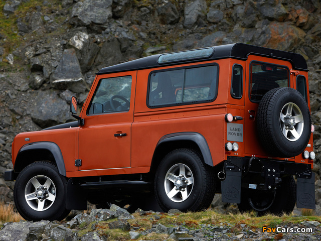 Pictures of Land Rover Defender Fire 2009 (640 x 480)