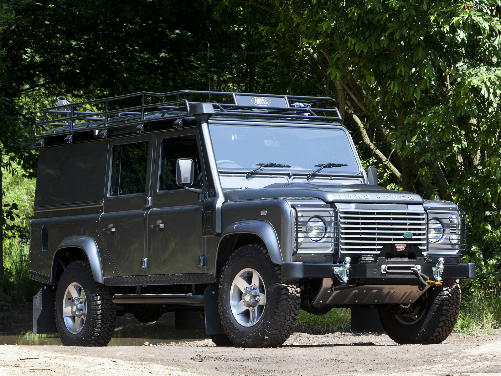 Pictures of Land Rover Defender Dive Centre 2013 (1600 x 1200)