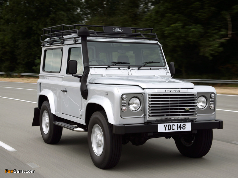 Pictures of Land Rover Defender 90 Station Wagon 1990–2007 (800 x 600)