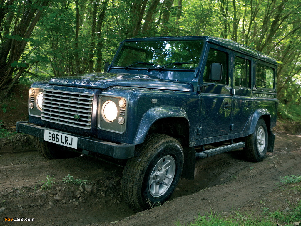 Land Rover Defender 110 Station Wagon UK-spec 2007 wallpapers (1024 x 768)