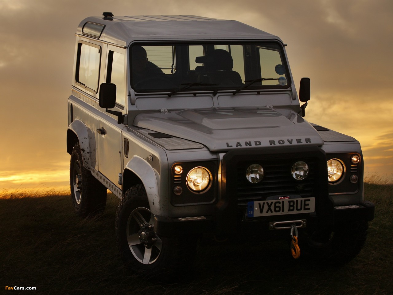 Land Rover Defender 90 Station Wagon 2007 wallpapers (1280 x 960)