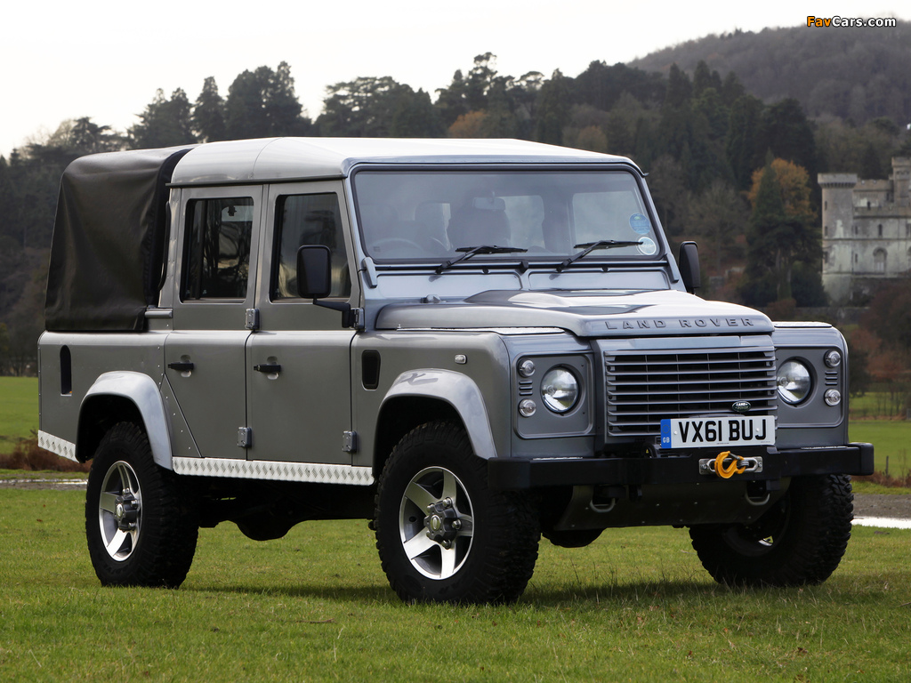 Land Rover Defender 110 Double Cab Pickup UK-spec 2007 wallpapers (1024 x 768)