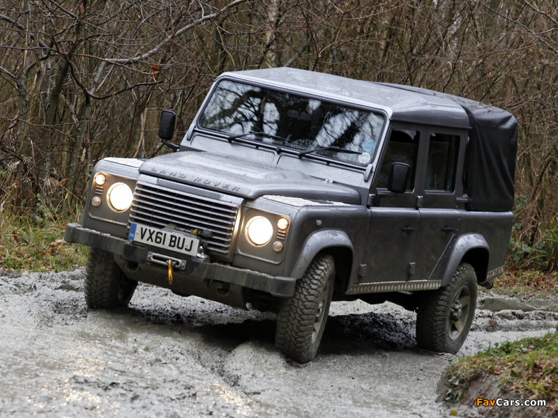 Land Rover Defender 110 Double Cab Pickup UK-spec 2007 wallpapers (800 x 600)