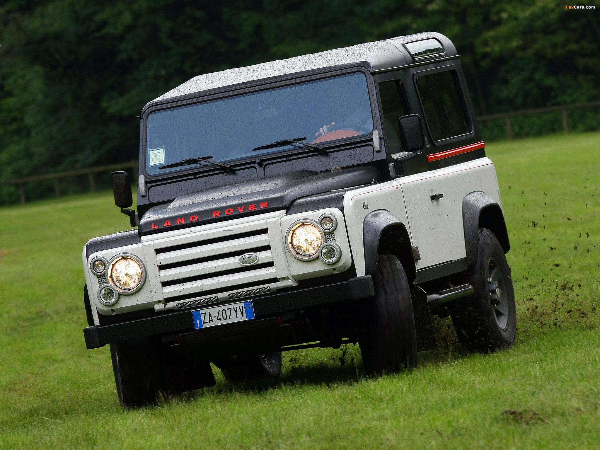 Aznom Land Rover Defender 90 2010 wallpapers (2048 x 1536)