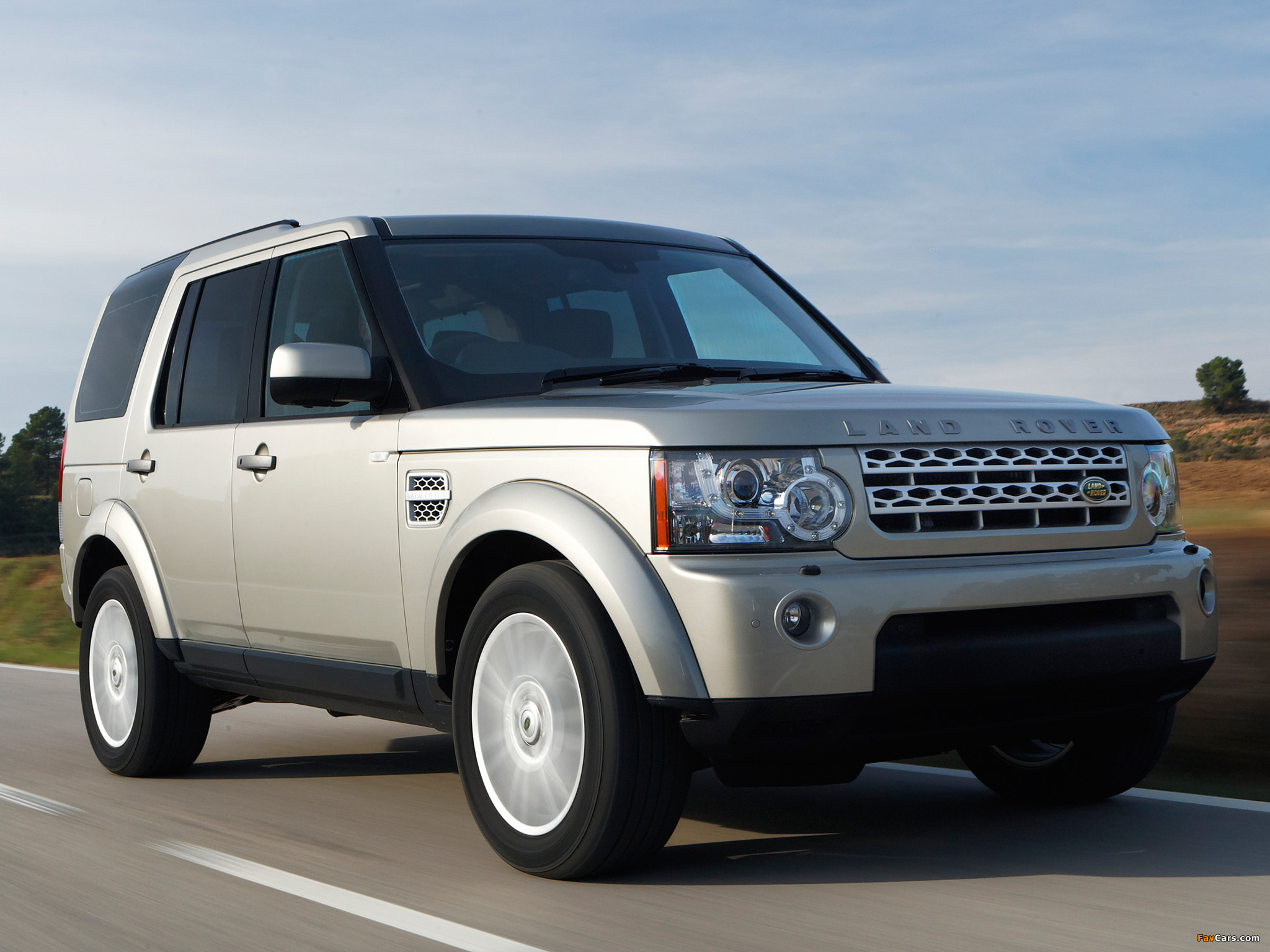 Images of Land Rover Discovery 4 3.0 TDV6 UK-spec 2009 (2048 x 1536)