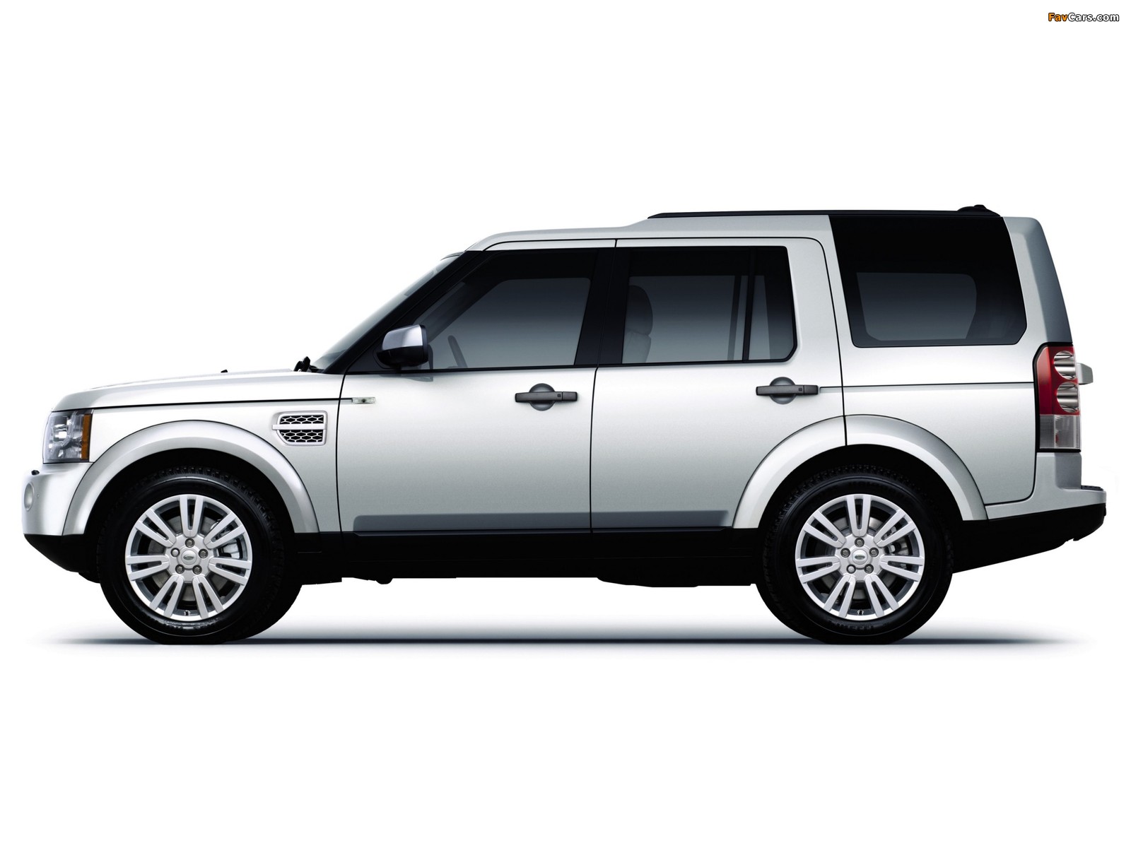 Images of Land Rover Discovery 4 SDV6 HSE 2009–13 (1600 x 1200)