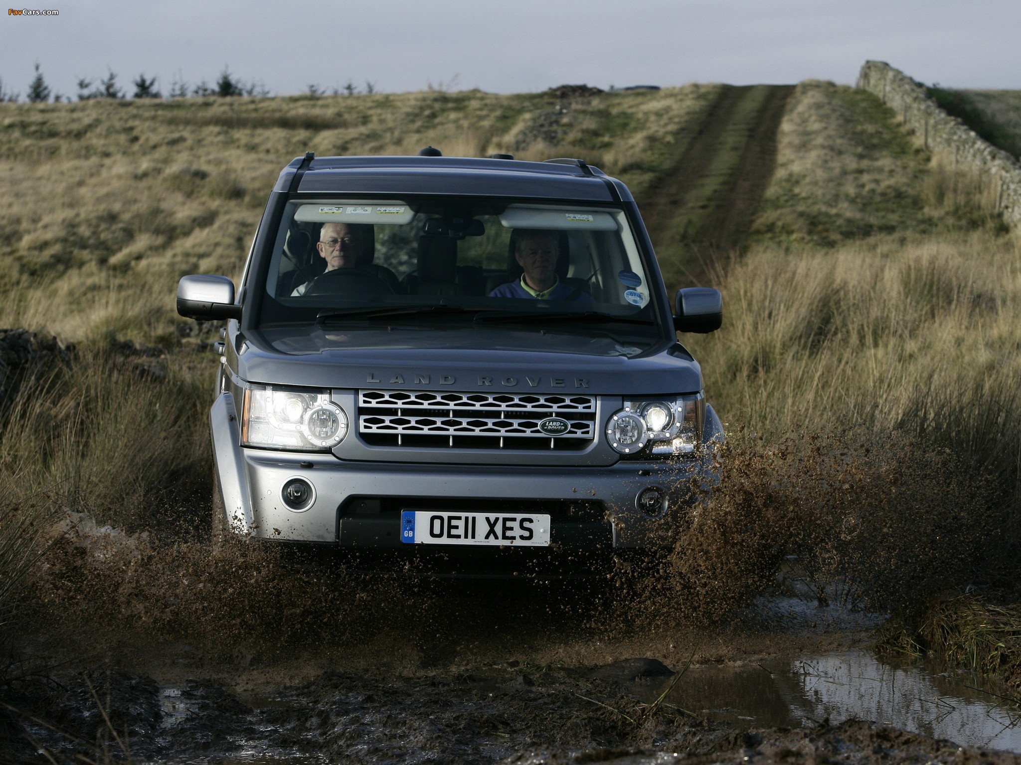 Images of Land Rover Discovery 4 SDV6 HSE UK-spec 2009 (2048 x 1536)
