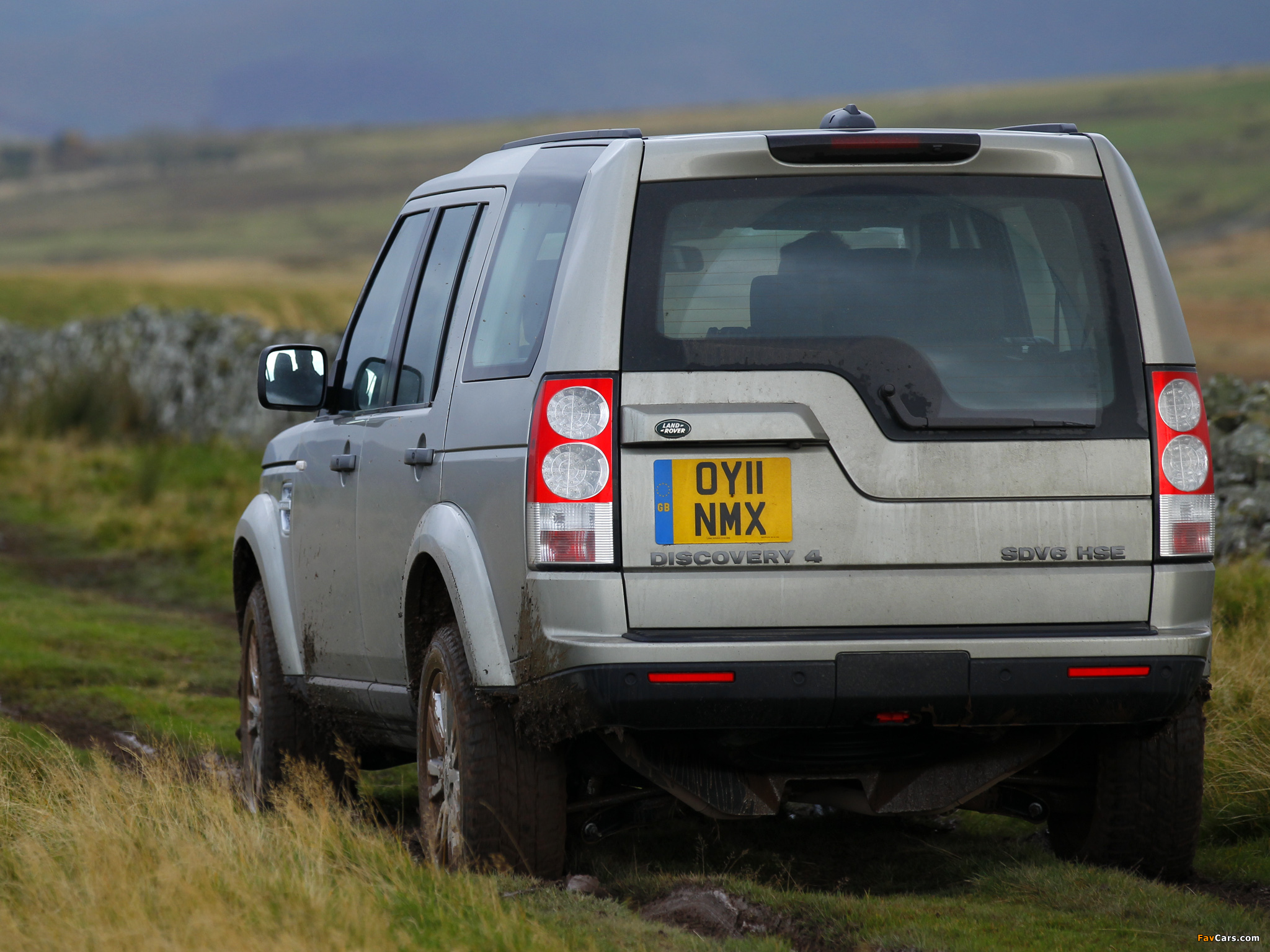 Images of Land Rover Discovery 4 SDV6 HSE UK-spec 2009 (2048 x 1536)