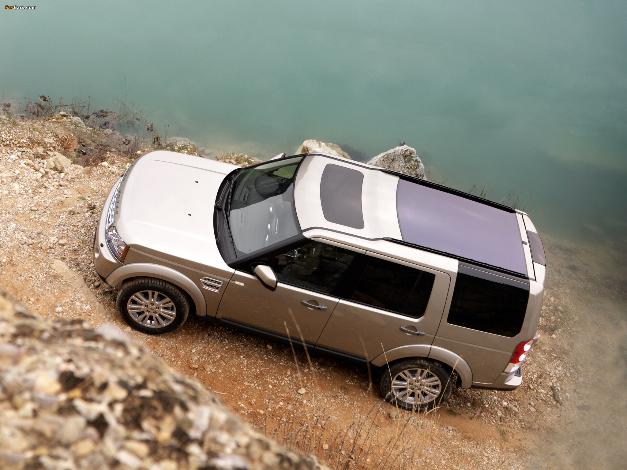 Images of Land Rover Discovery 4 3.0 TDV6 UK-spec 2009 (2048 x 1536)
