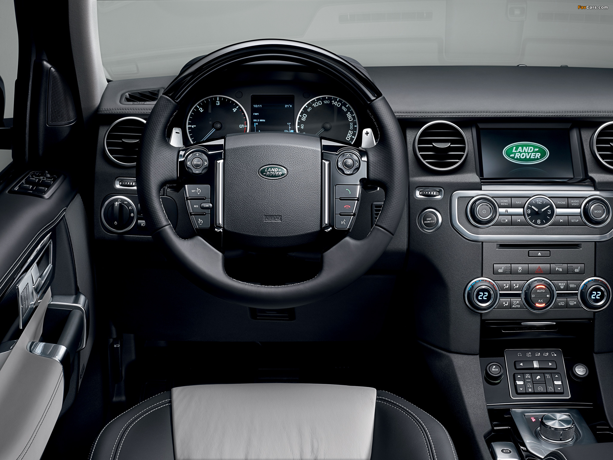 Images of Land Rover Discovery 4 XXV Special Edition 2014 (2048 x 1536)