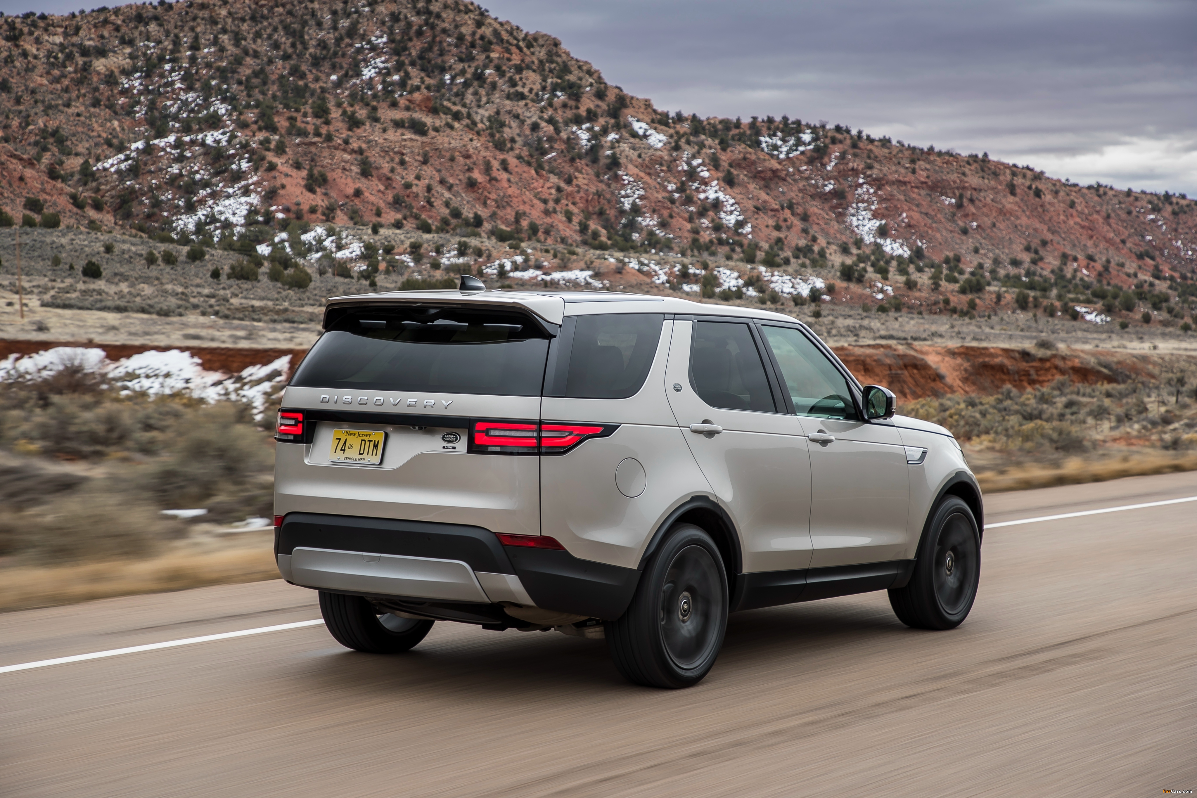 Images of Land Rover Discovery HSE 2017 (4096 x 2731)