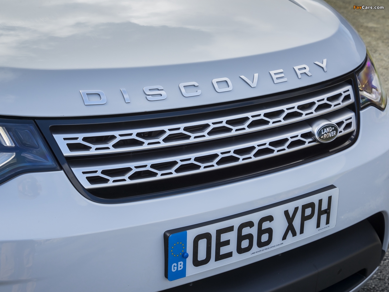 Images of Land Rover Discovery HSE Td6 UK-spec 2017 (1280 x 960)