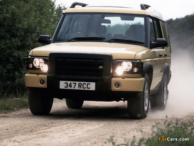 Land Rover Discovery G4 Edition 2003 wallpapers (640 x 480)