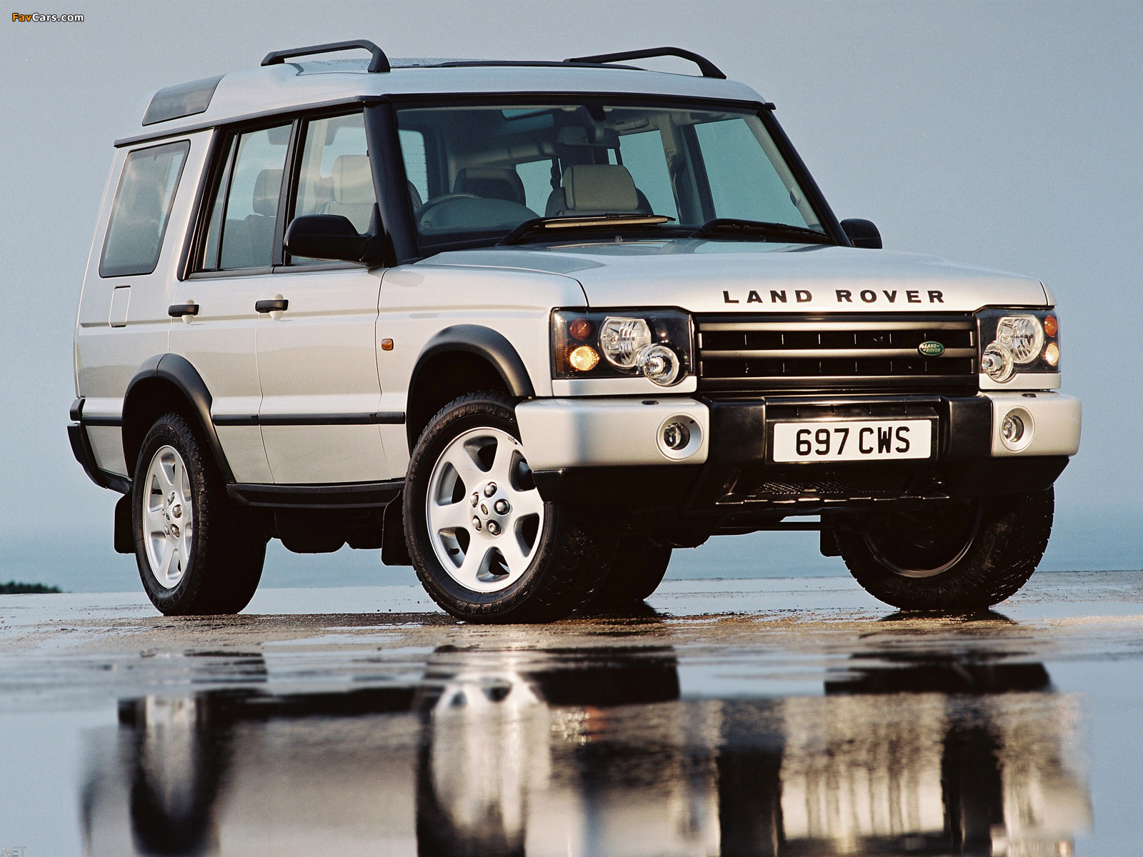 Land Rover Discovery 2003–04 wallpapers (1600 x 1200)