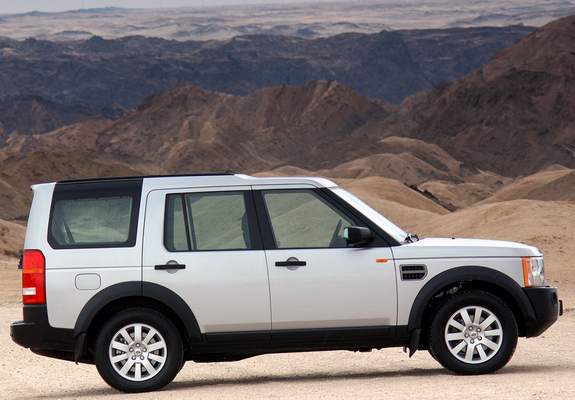 Land Rover Discovery 3 ZA-spec 2005–08 pictures