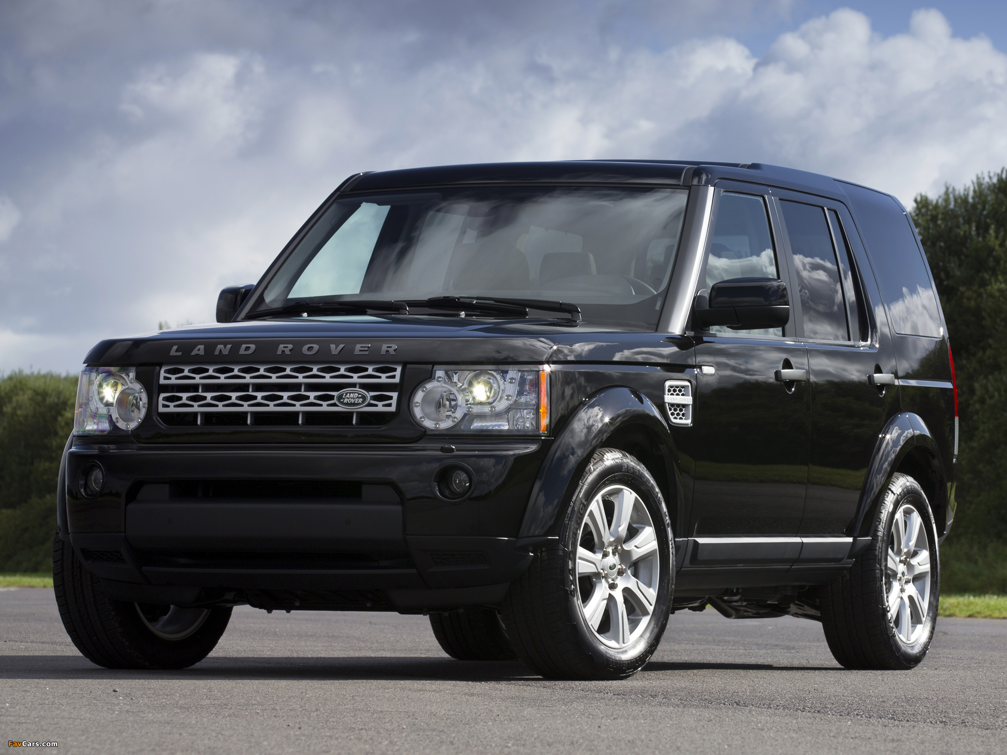 Land Rover Discovery 4 SDV6 HSE 2009–13 images (2048 x 1536)