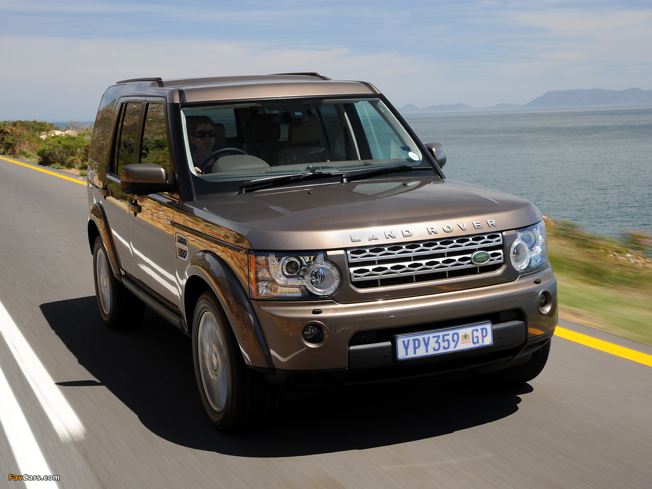 Land Rover Discovery 4 3.0 TDV6 ZA-spec 2009–13 photos (1280 x 960)