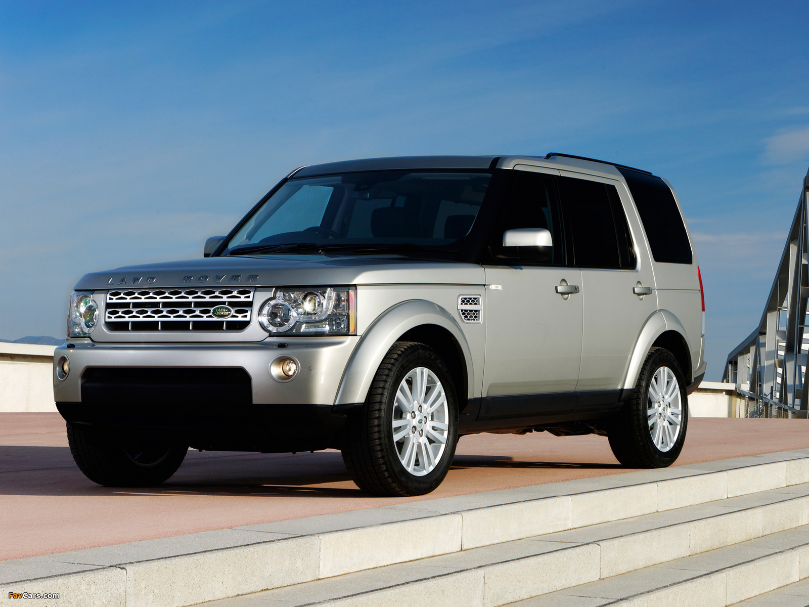 Land Rover Discovery 4 3.0 TDV6 UK-spec 2009 pictures (1600 x 1200)