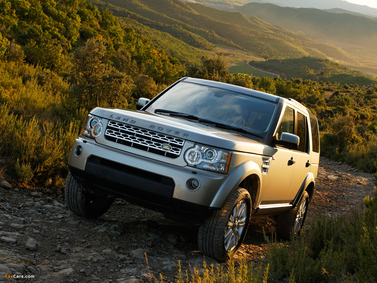 Land Rover Discovery 4 3.0 TDV6 UK-spec 2009 pictures (1280 x 960)