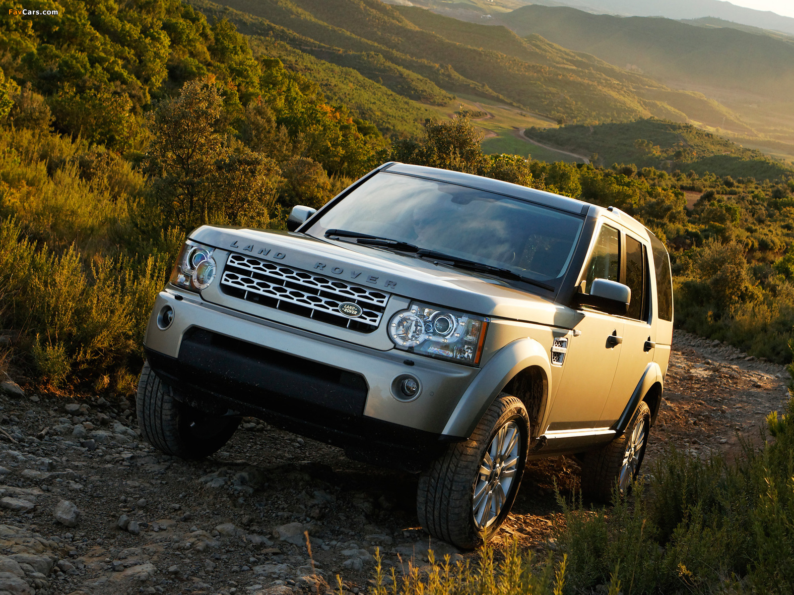Land Rover Discovery 4 3.0 TDV6 UK-spec 2009 pictures (1600 x 1200)