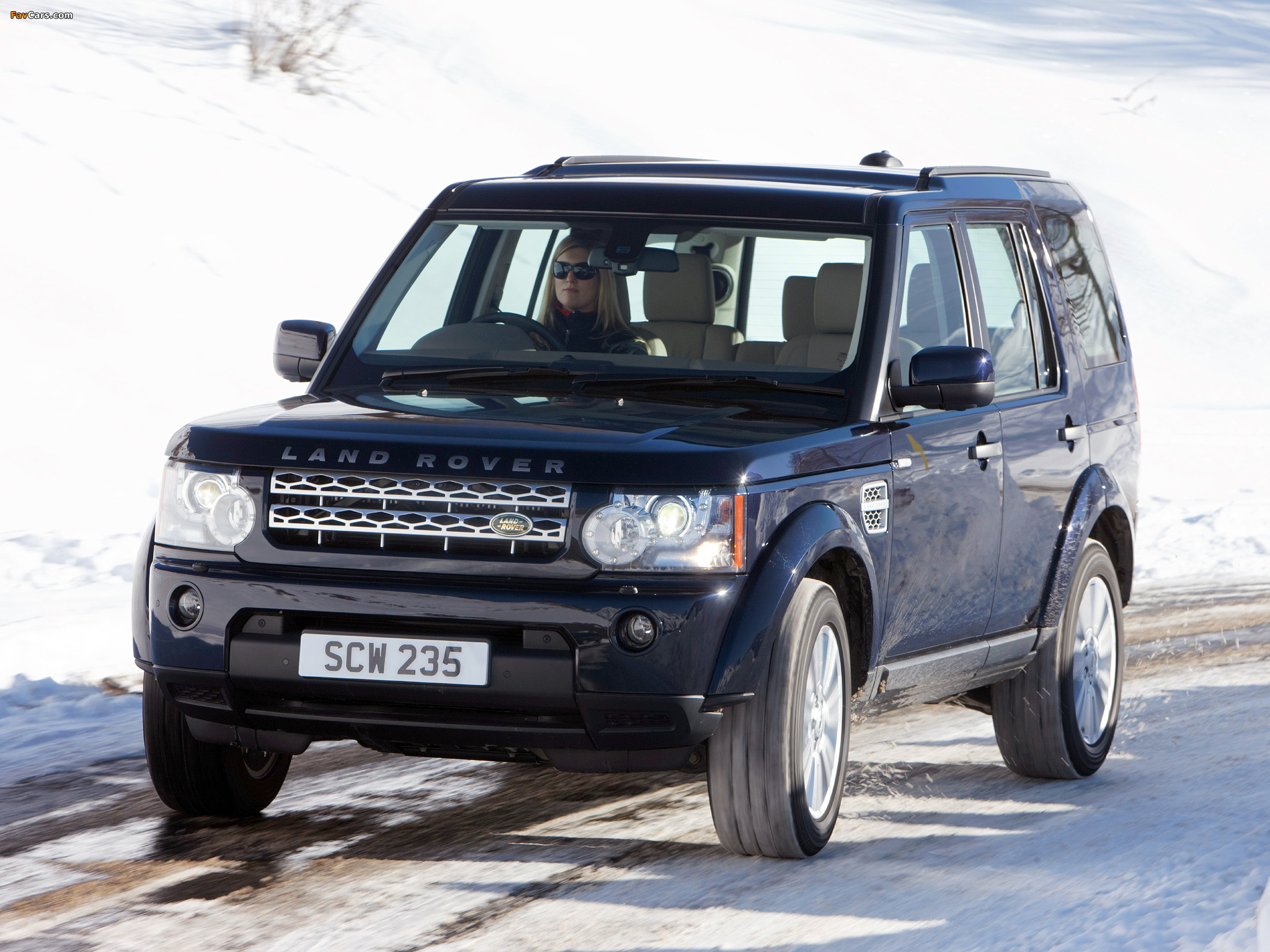 Land Rover Discovery 4 3.0 TDV6 UK-spec 2009 wallpapers (2048 x 1536)