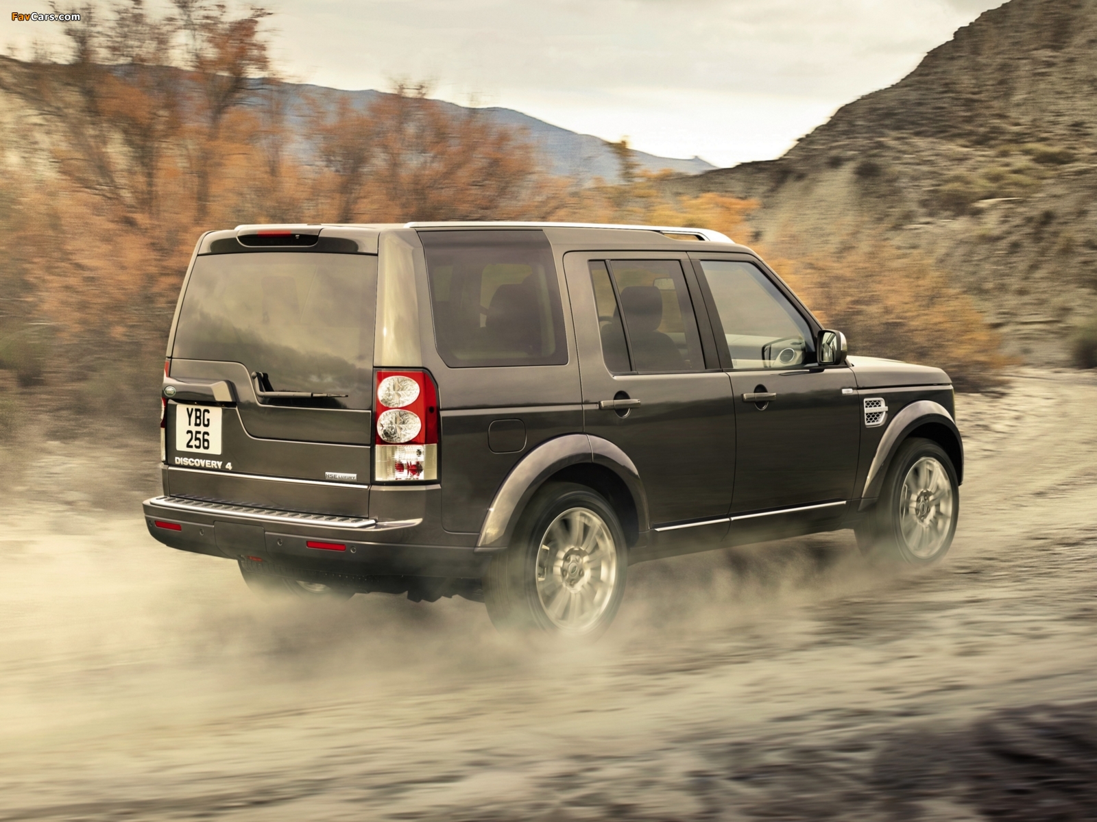 Land Rover Discovery 4 HSE Luxury Edition 2012 pictures (1600 x 1200)