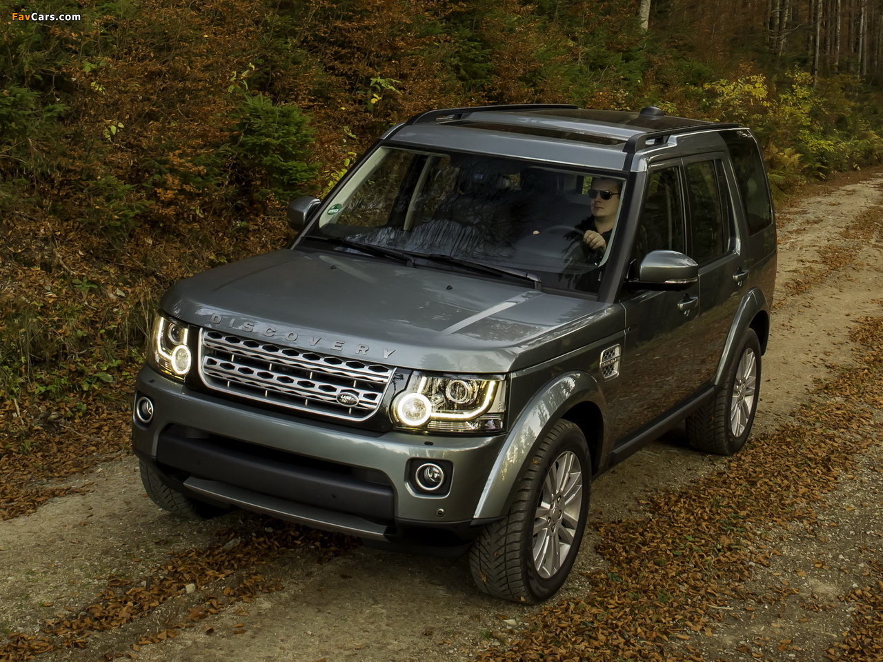 Land Rover Discovery 4 SCV6 HSE 2013 photos (1280 x 960)