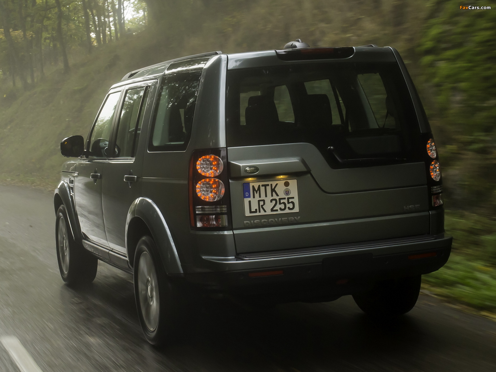 Land Rover Discovery 4 SCV6 HSE 2013 pictures (1600 x 1200)