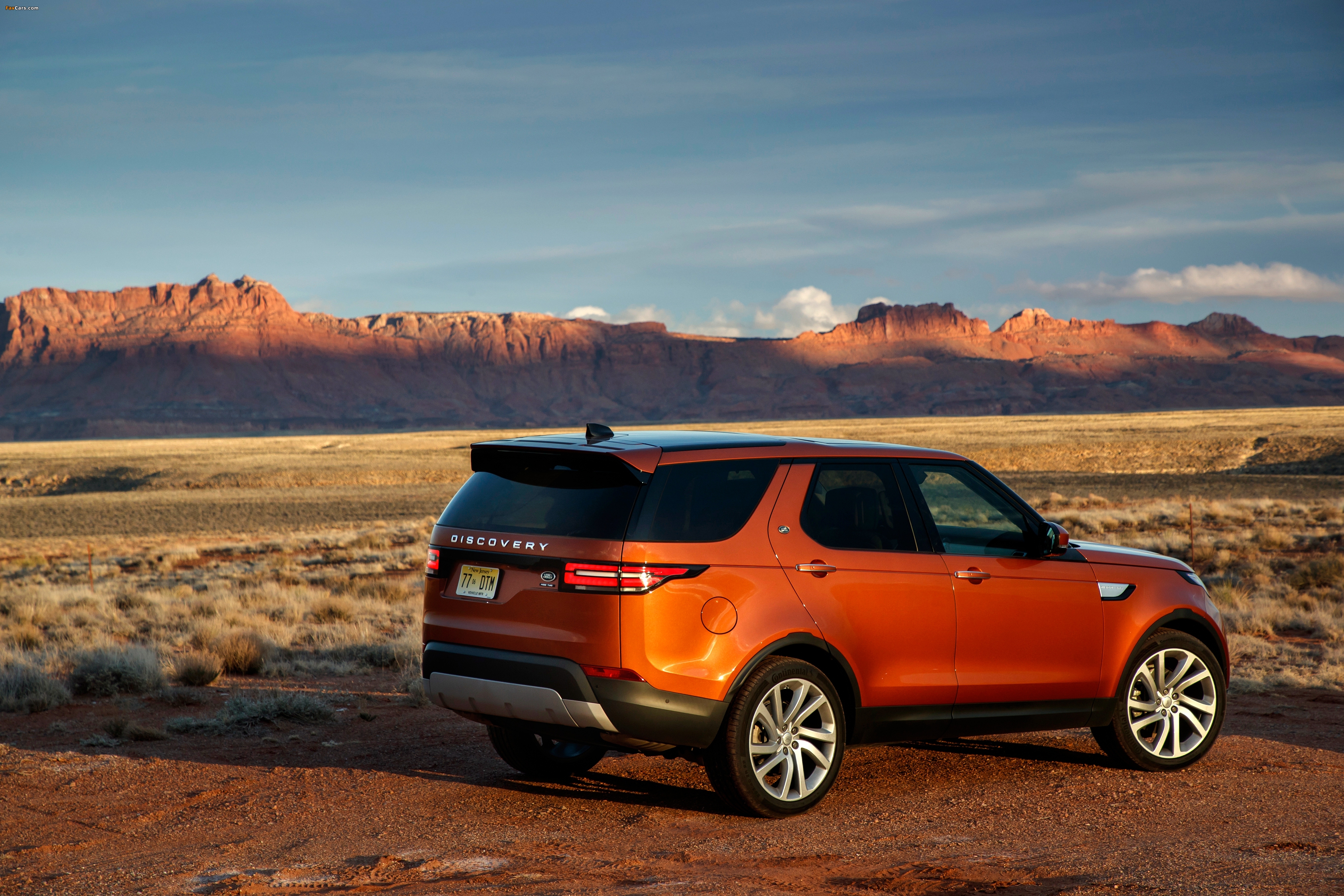 Land Rover Discovery HSE Td6 North America 2017 photos (4096 x 2731)