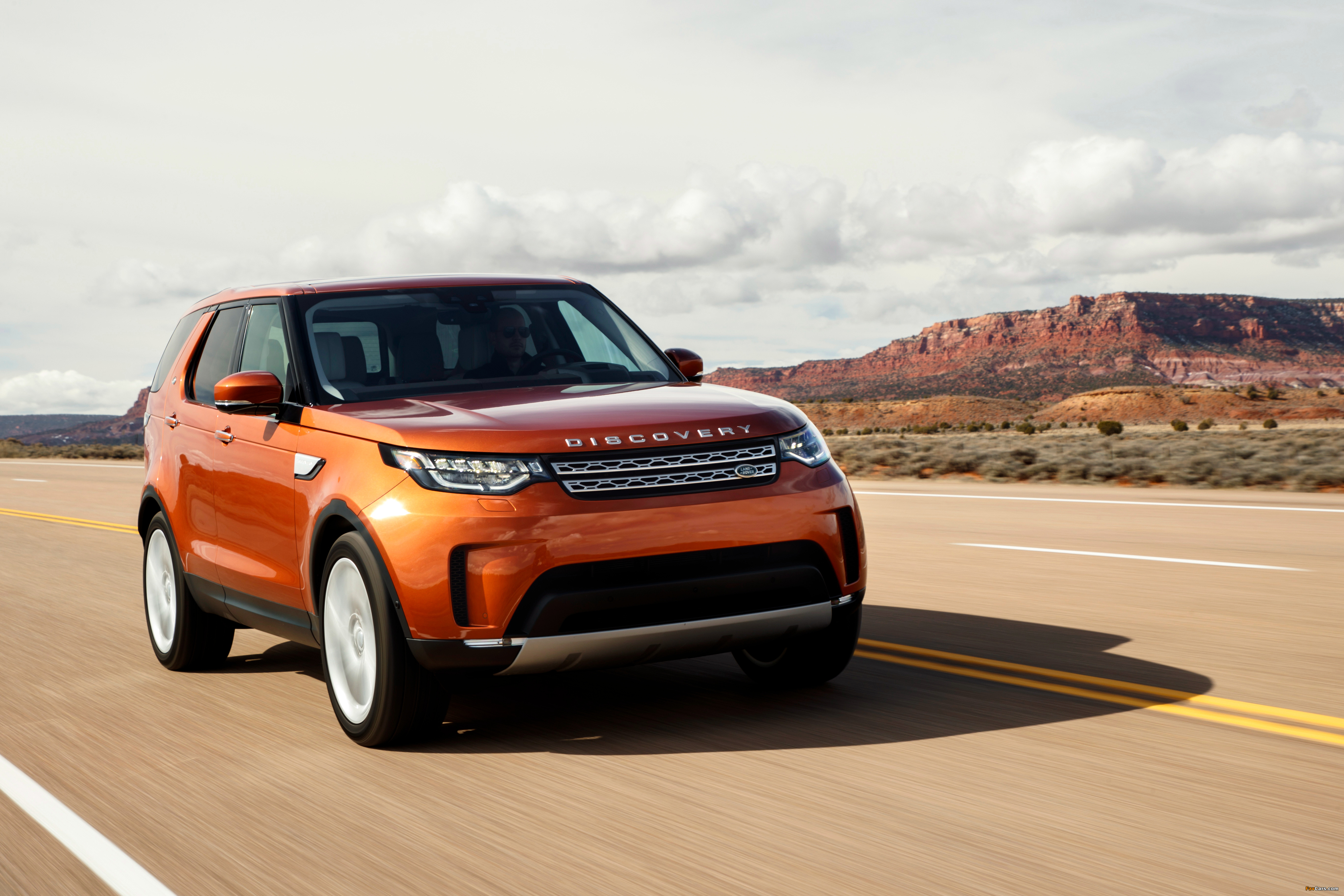 Land Rover Discovery HSE Td6 North America 2017 pictures (4096 x 2731)