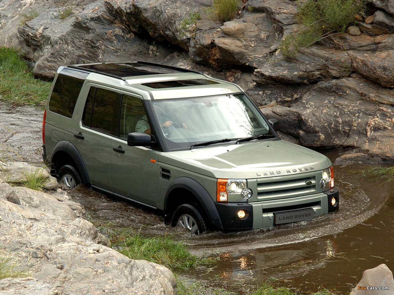 Photos of Land Rover Discovery 3 ZA-spec 2005–08 (1280 x 960)