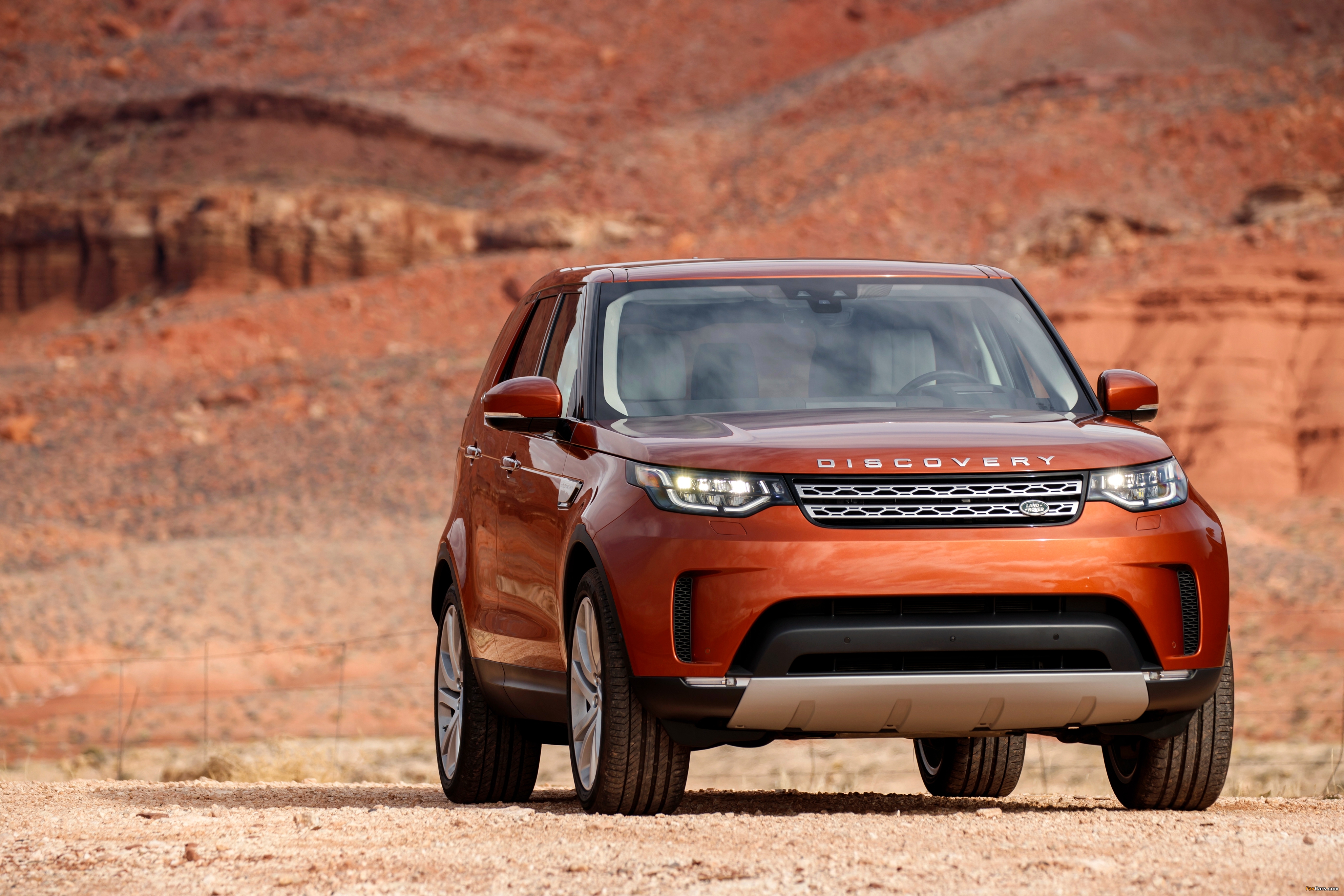 Photos of Land Rover Discovery HSE Td6 North America 2017 (4096 x 2731)