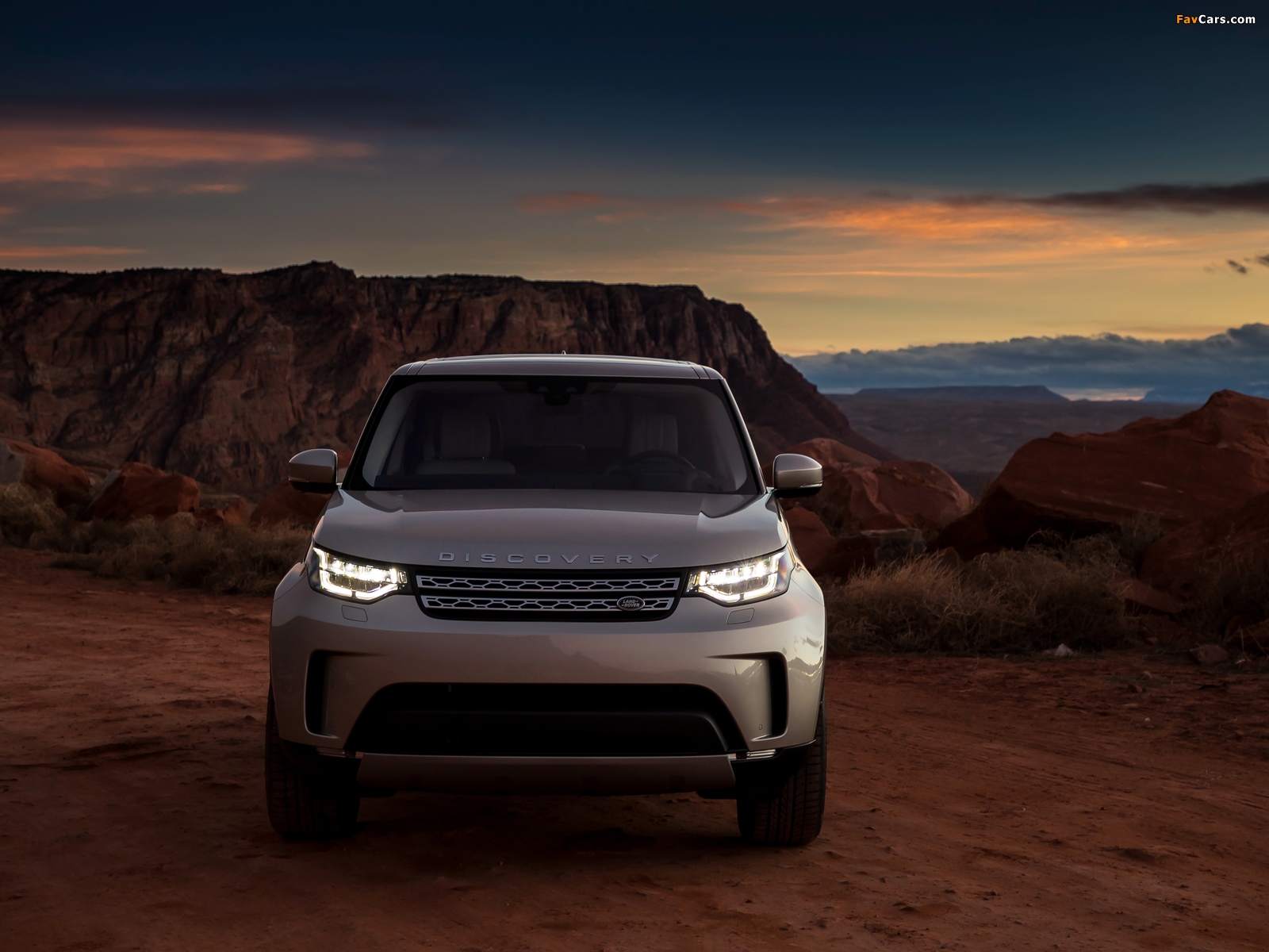 Photos of Land Rover Discovery HSE 2017 (1600 x 1200)