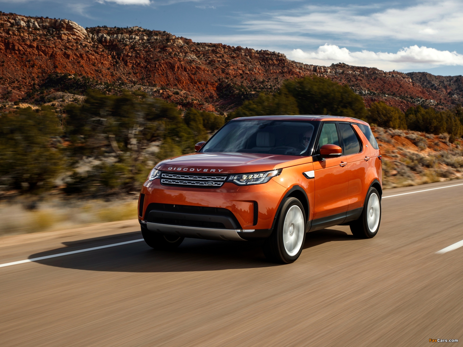 Pictures of Land Rover Discovery HSE Td6 North America 2017 (1600 x 1200)