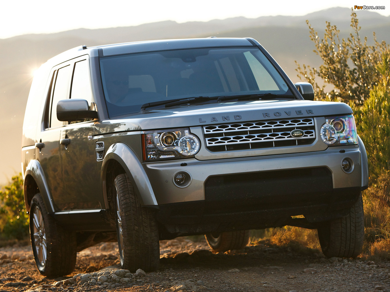 Pictures of Land Rover Discovery 4 3.0 TDV6 UK-spec 2009 (1280 x 960)